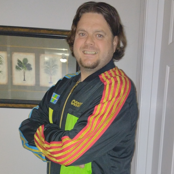 Premium Streetwear - Picture 1 of 2